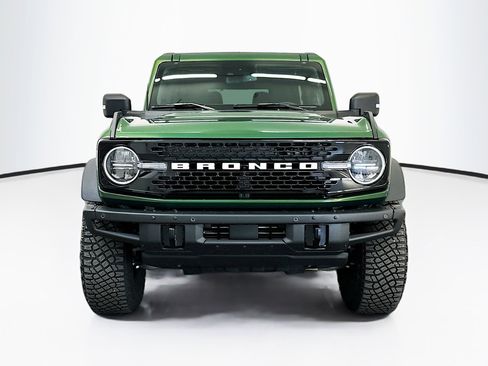 Used 2023 Ford Bronco Wildtrak image 2