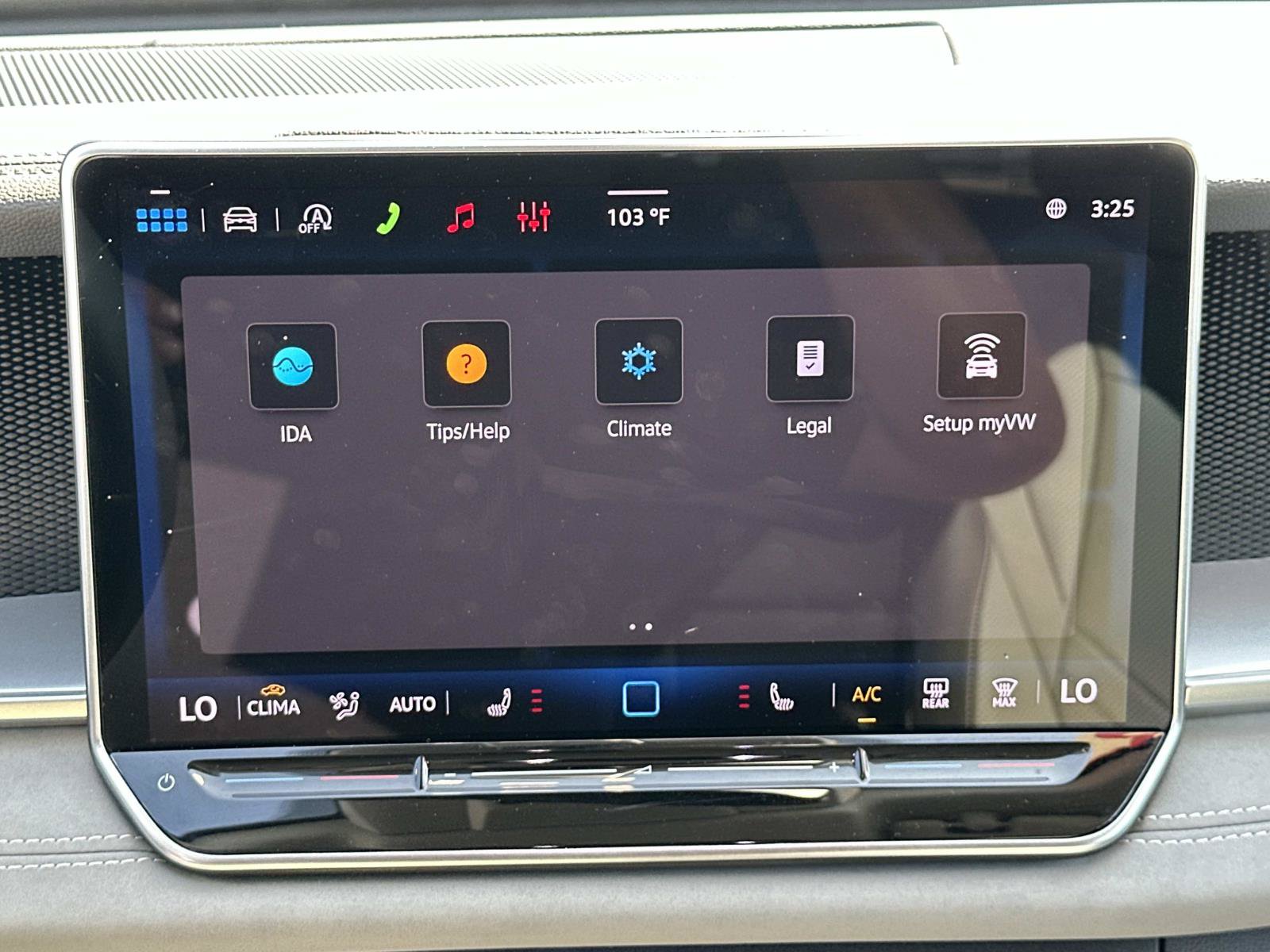 Certified 2026 Volkswagen Tiguan SE FWD image 13