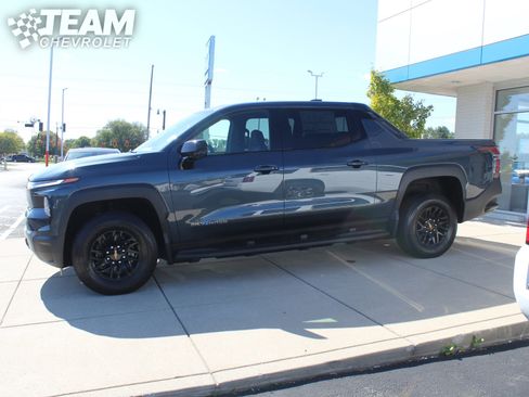 New 2026 Chevrolet Silverado EV LT image 7