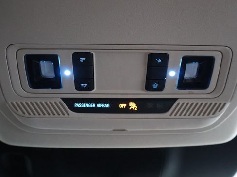 Used 2020 Ford Explorer XLT w/ Equipment Group 202A image 14