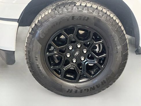 Used 2025 Ford F150 Lariat w/ FX4 Off-Road Package AWD/4WD image 32