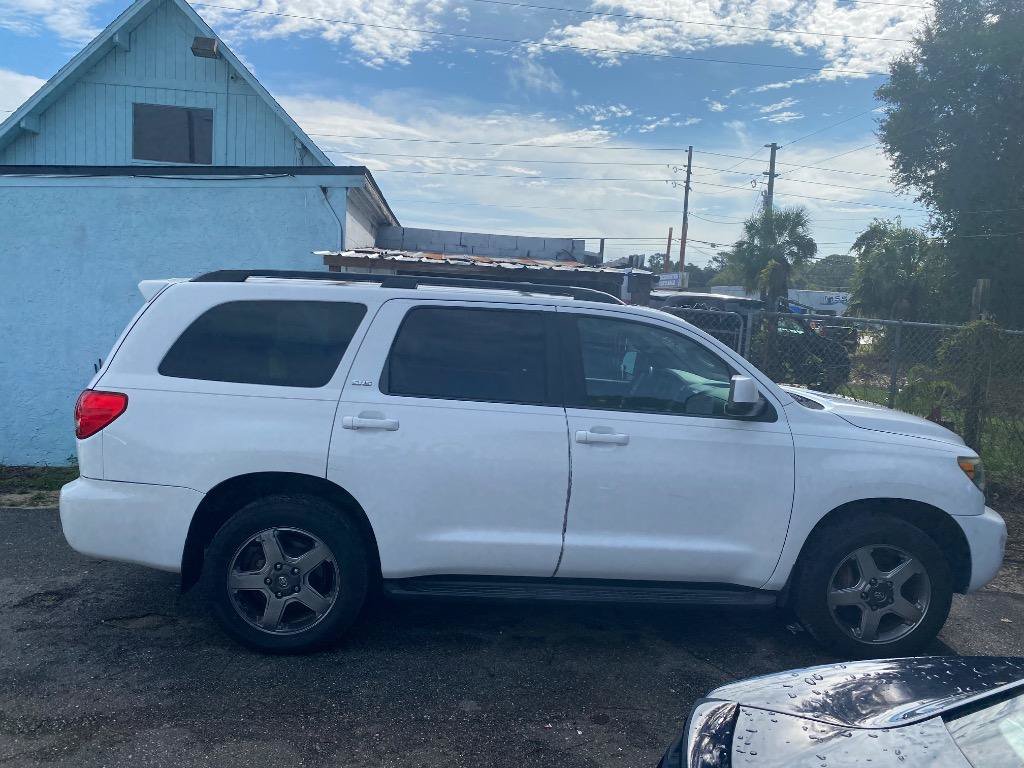 Used 2012 Toyota Sequoia SR5 AWD/4WD image 1