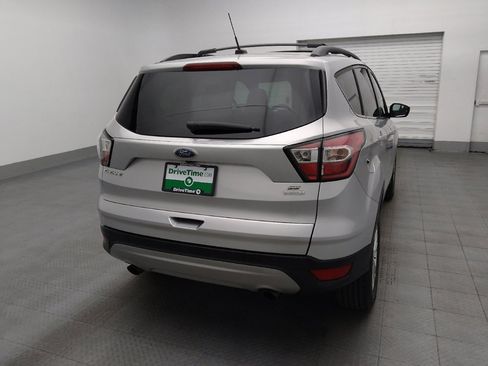 Used 2018 Ford Escape SE FWD image 7