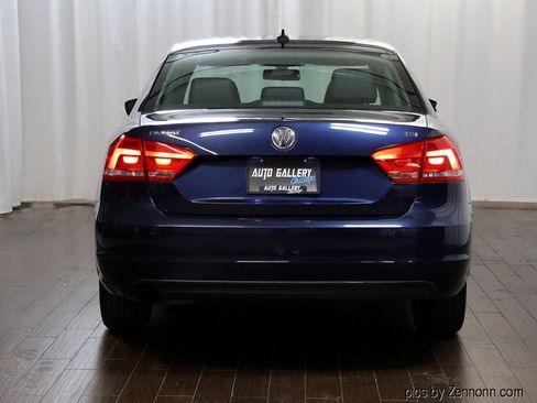 Used 2015 Volkswagen Passat 1.8T Limited Edition image 7