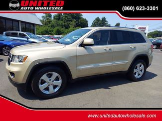 Used 2011 Jeep Grand Cherokee Laredo image 1