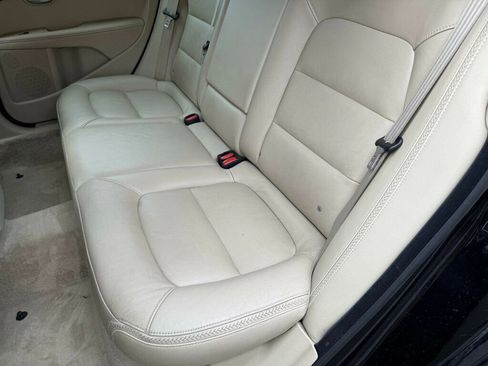 Used 2016 Volvo XC70 T5 Premier w/ Proximity Package image 36