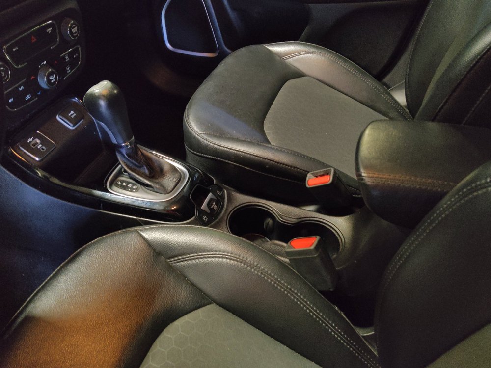 Used 2019 Jeep Compass Latitude FWD image 26