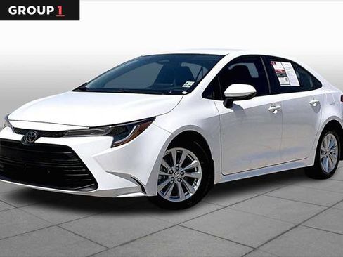 Certified 2025 Toyota Corolla LE w/ LE Premium Package image 1