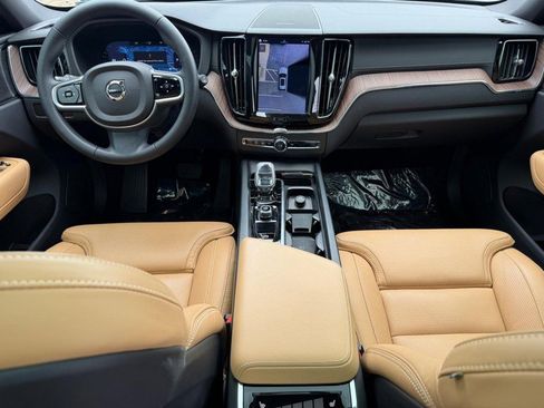 Used 2023 Volvo XC60 B5 Ultimate w/ Climate Package AWD/4WD image 12
