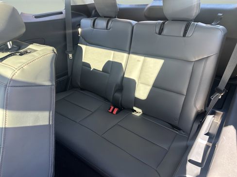 New 2025 Ford Explorer Active w/ Active Comfort Package image 10