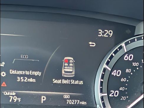 Used 2023 Toyota Highlander XLE FWD image 21
