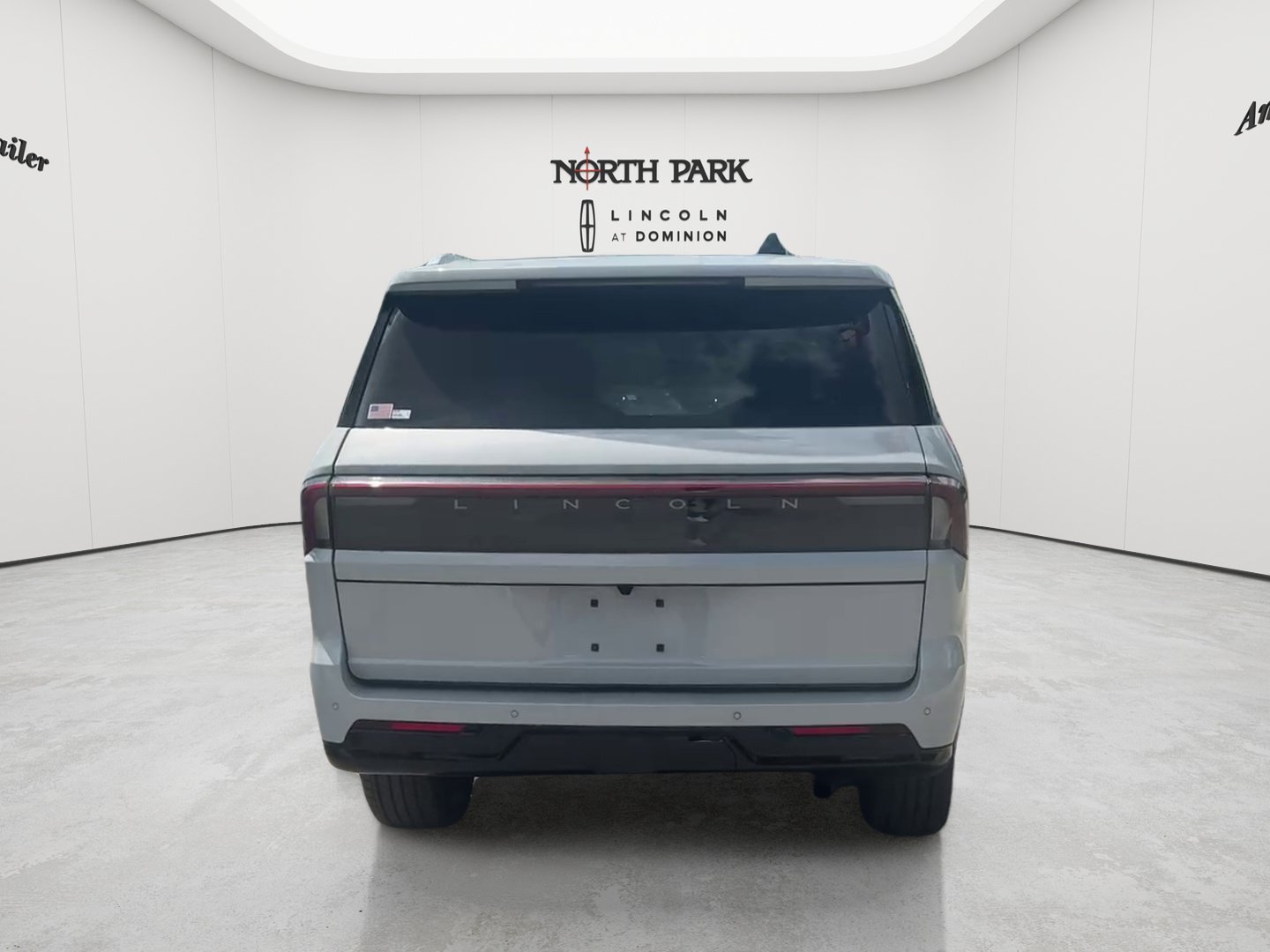 New 2026 Lincoln Navigator Black Label AWD/4WD image 4