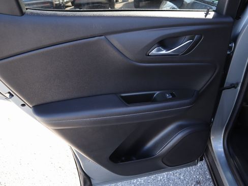 Used 2025 Chevrolet Blazer LT image 15