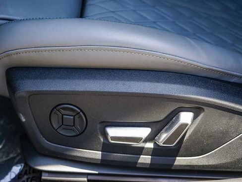 Used 2025 Audi S6 Premium Plus AWD/4WD image 21