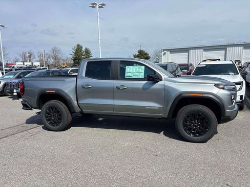 New 2026 GMC Canyon Elevation w/ Convenience Package image 2