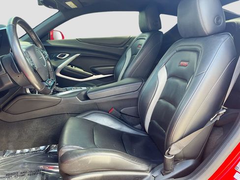 Used 2018 Chevrolet Camaro SS RWD image 21