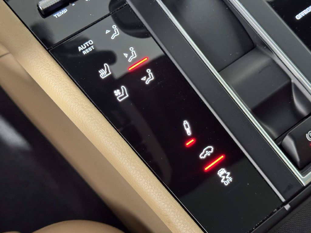 Used 2022 Porsche Macan S AWD/4WD image 29