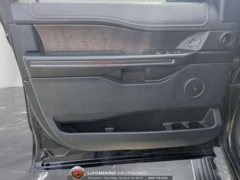Used 2018 Ford Expedition Limited w/ Equipment Group 301A AWD/4WD image 15