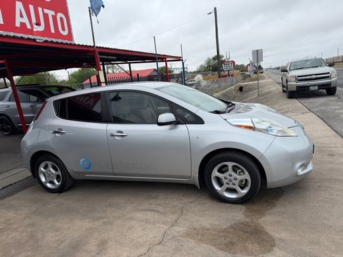 Used 2012 Nissan Leaf SL w/ Eco Design Pkg FWD image 21