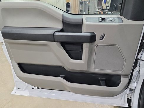 Used 2020 Ford F450 XL w/ Power Equipment Group image 23