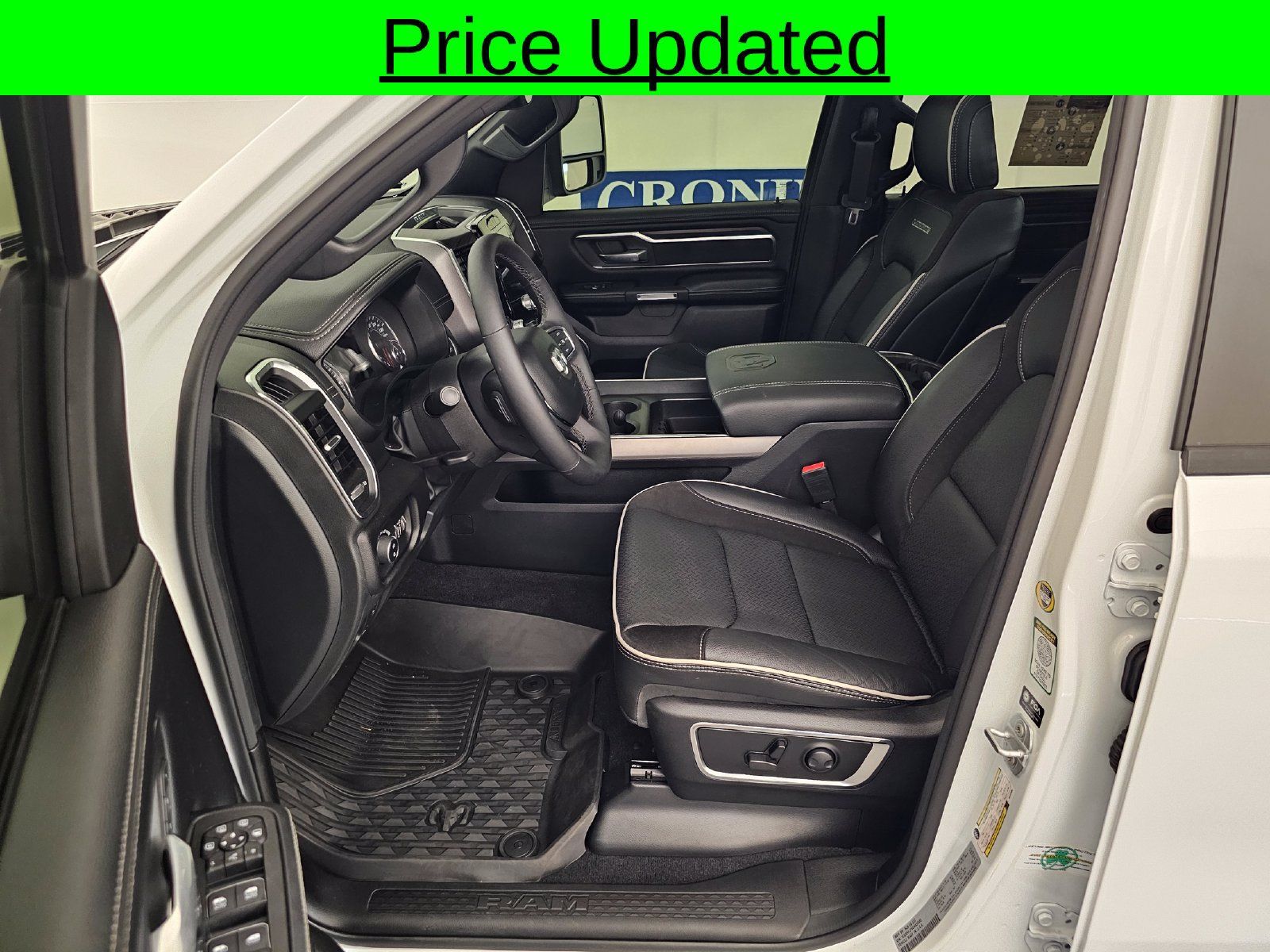 Used 2025 RAM 1500 Laramie w/ Sport Appearance Package AWD/4WD image 5