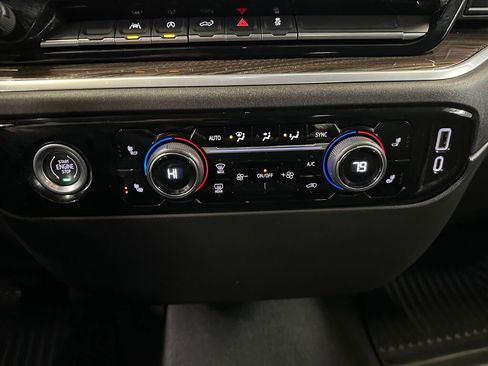 Used 2023 Chevrolet Silverado 1500 LT image 16