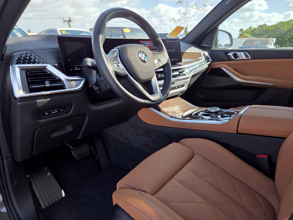 Certified 2025 BMW X5 sDrive40i w/ Climate Comfort Package RWD image 10