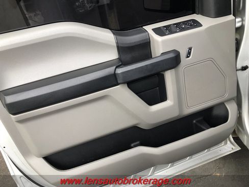 Used 2017 Ford F150 XL w/ Equipment Group 101A Mid image 9