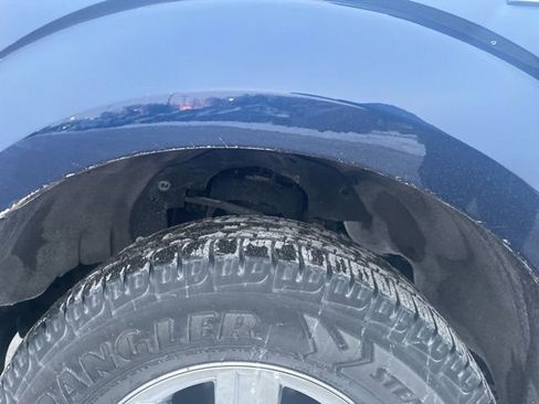 Used 2012 Ford F150 XLT w/ XLT Chrome Pkg image 8