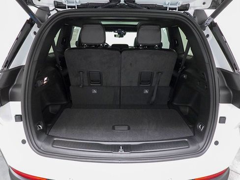 New 2025 Jeep Grand Cherokee L Limited w/ Luxury Tech Group II image 28