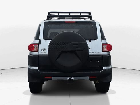 Used 2007 Toyota FJ Cruiser 2WD image 6