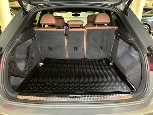 Used 2023 Audi Q3 2.0T Premium w/ Convenience Package image 7