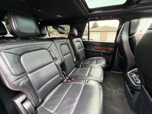 Used 2019 Lincoln Navigator L Reserve AWD/4WD image 23