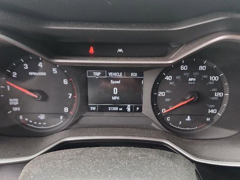 Used 2021 Chevrolet TrailBlazer LS FWD image 3