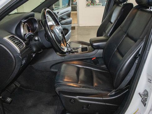 Used 2022 Jeep Grand Cherokee Limited image 8