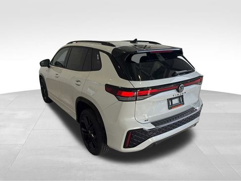 New 2025 Volkswagen Tiguan SE R-Line image 3