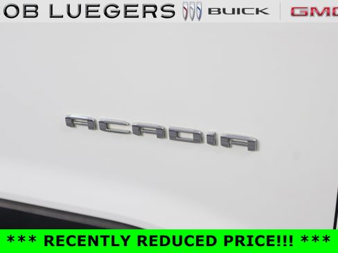 Certified 2023 GMC Acadia SLE w/ Driver Convenience Package image 4