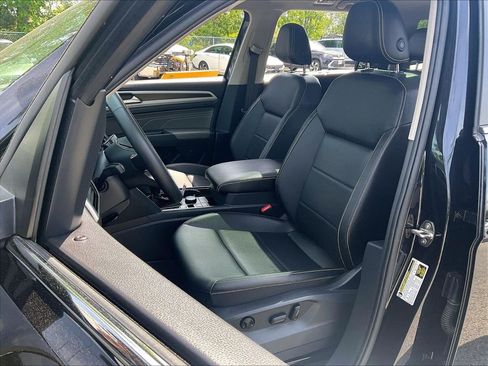 Used 2023 Volkswagen Atlas SE w/ Panoramic Sunroof Package AWD/4WD image 9