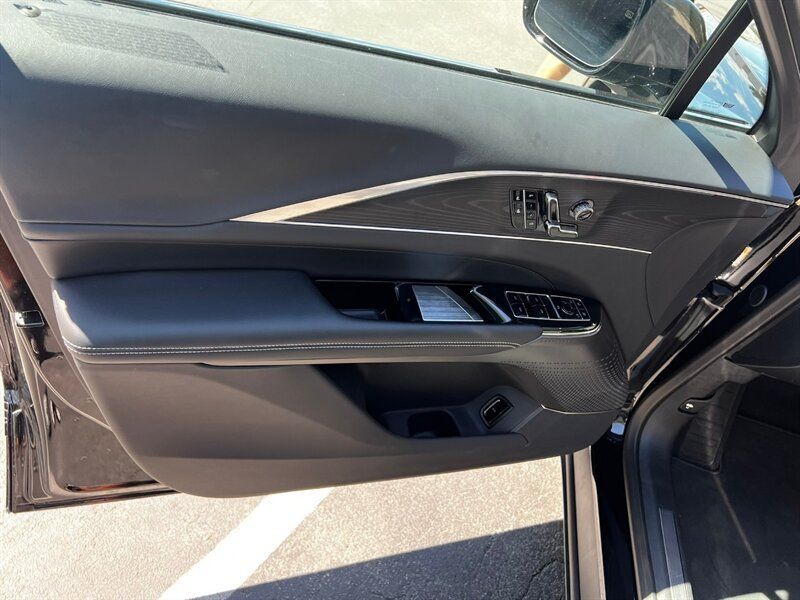Used 2024 Cadillac Lyriq Sport AWD/4WD image 19