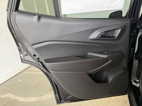 New 2026 Chevrolet Trax LT w/ LT Convenience Package image 37