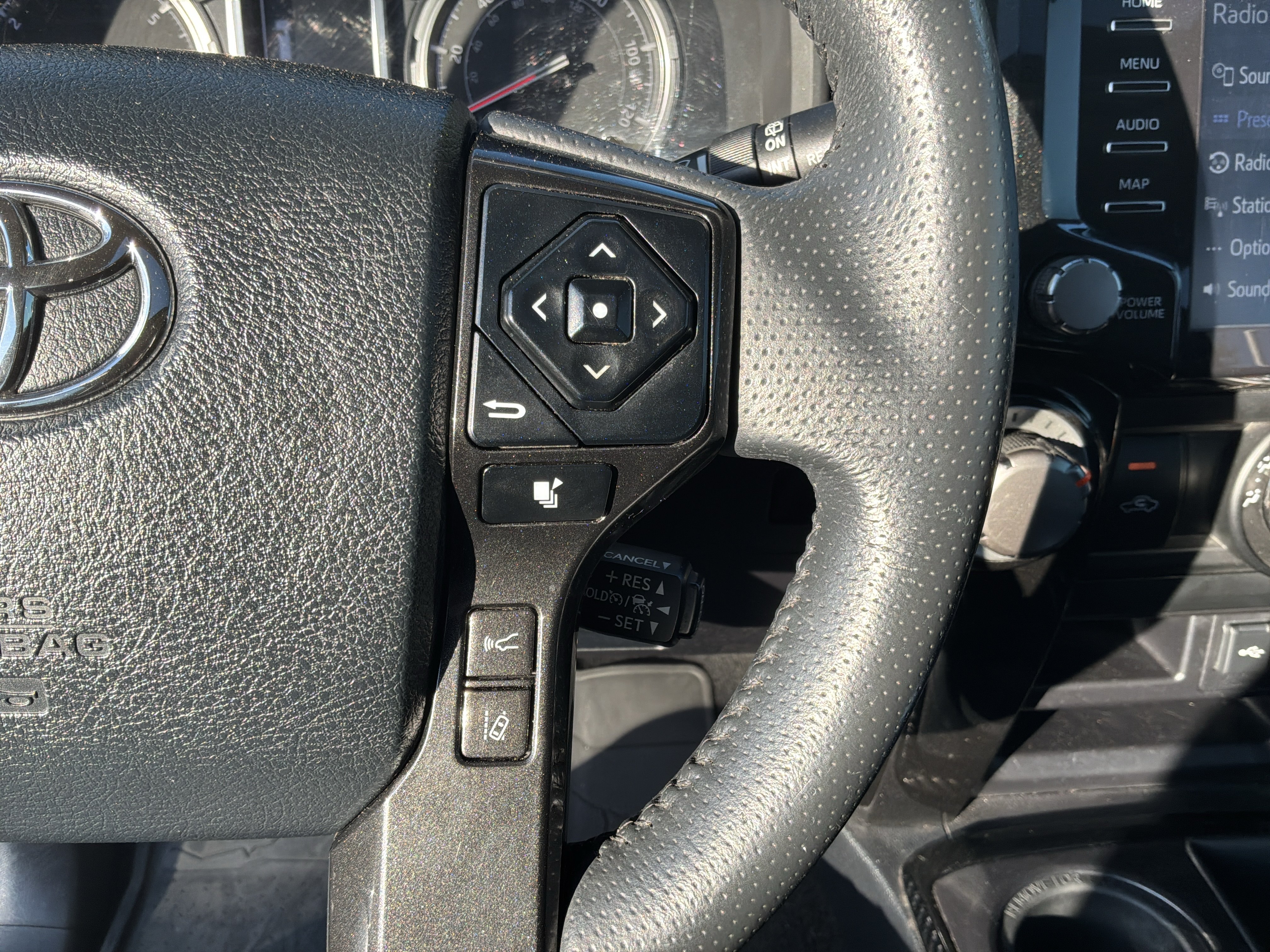 Used 2021 Toyota 4Runner TRD Off-Road Premium w/ Moonroof Package AWD/4WD image 20