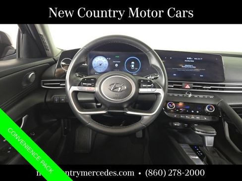 Used 2023 Hyundai Elantra SEL w/ Convenience Package FWD image 16