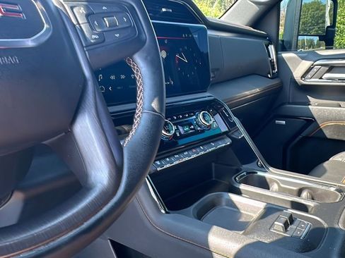 Used 2024 GMC Sierra 2500 AT4 w/ AT4 Premium Plus Package image 14