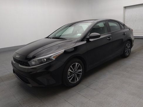 Used 2024 Kia Forte LXS image 2