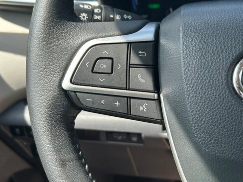 Certified 2023 Toyota Sienna XLE w/ XLE Plus Package FWD image 37