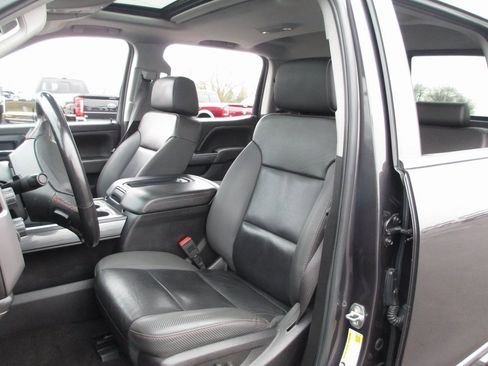 Used 2015 GMC Sierra 2500 SLT w/ Duramax Plus Package image 21