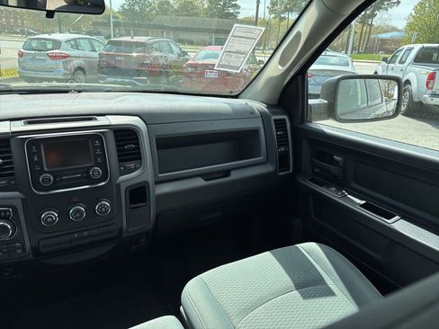 Used 2017 RAM 1500 Express w/ Express Value Package image 10