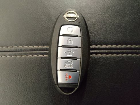 Used 2025 Nissan Altima 2.5 SV FWD image 32
