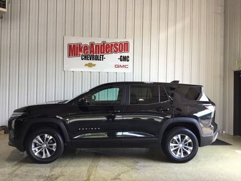 Used 2026 Chevrolet Equinox LT w/ Convenience Package II AWD/4WD image 2