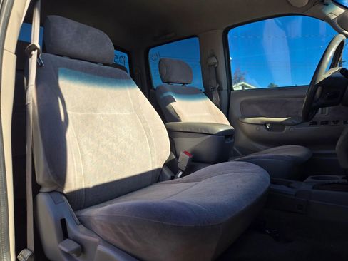 Used 2004 Toyota Tacoma PreRunner image 15